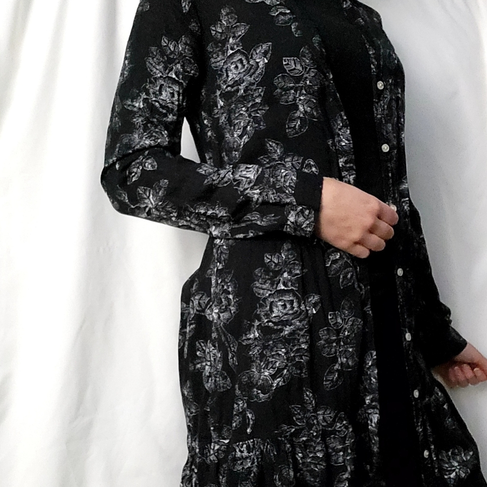 Wild Pearl Black and White Rose Patterned Floral Ruffle Edge Button Shirt